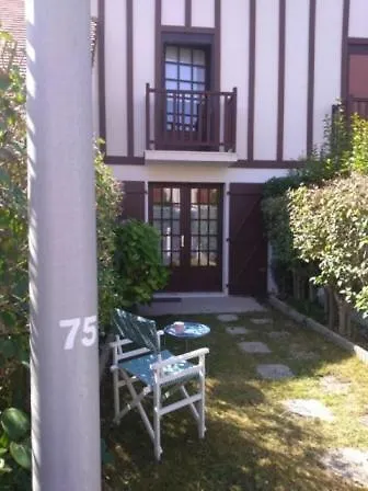 Hibiscus - Duplex - Confort & Calme A Proximite Plage & Commerces Courseulles-sur-Mer